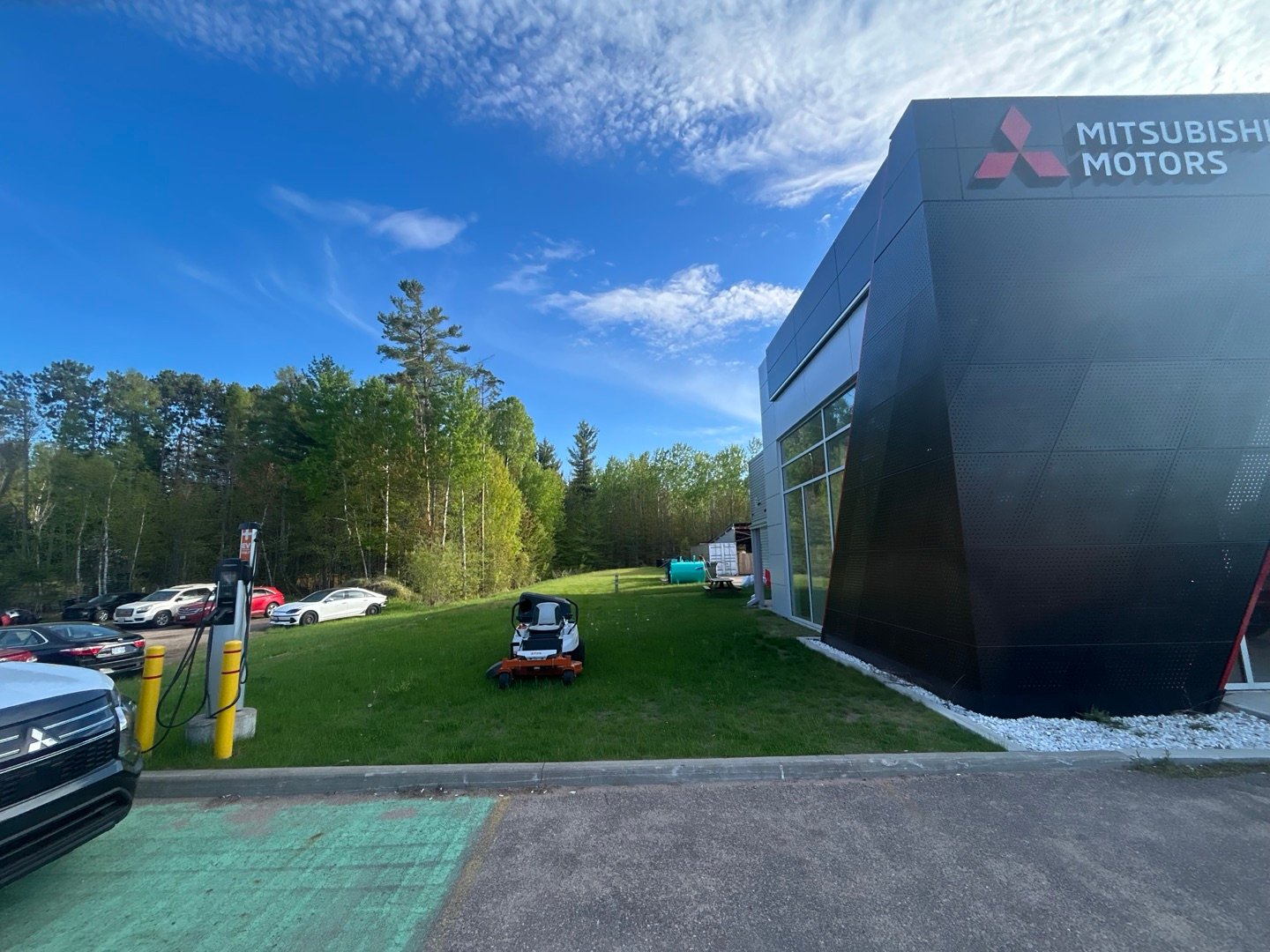 Commercial property with freshly mowed lawn